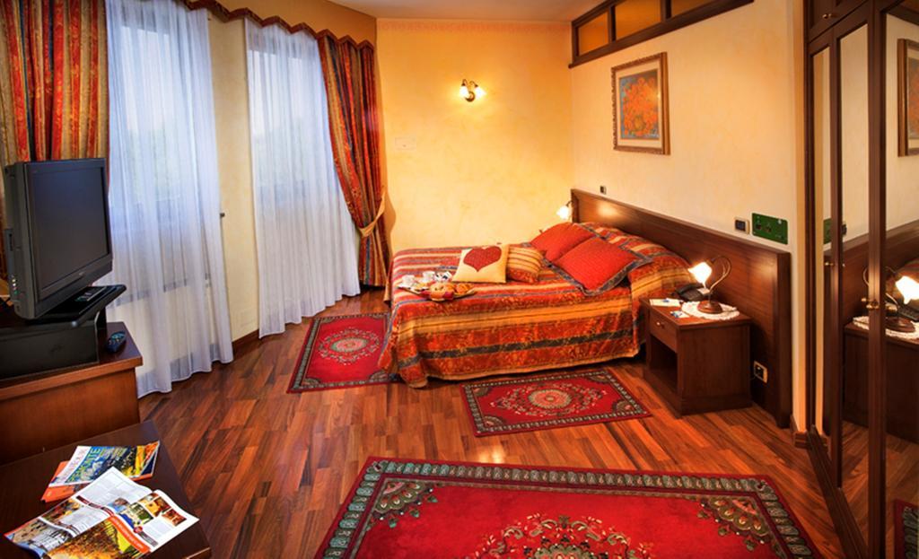 Hotel La Ruota Pianfei Δωμάτιο φωτογραφία